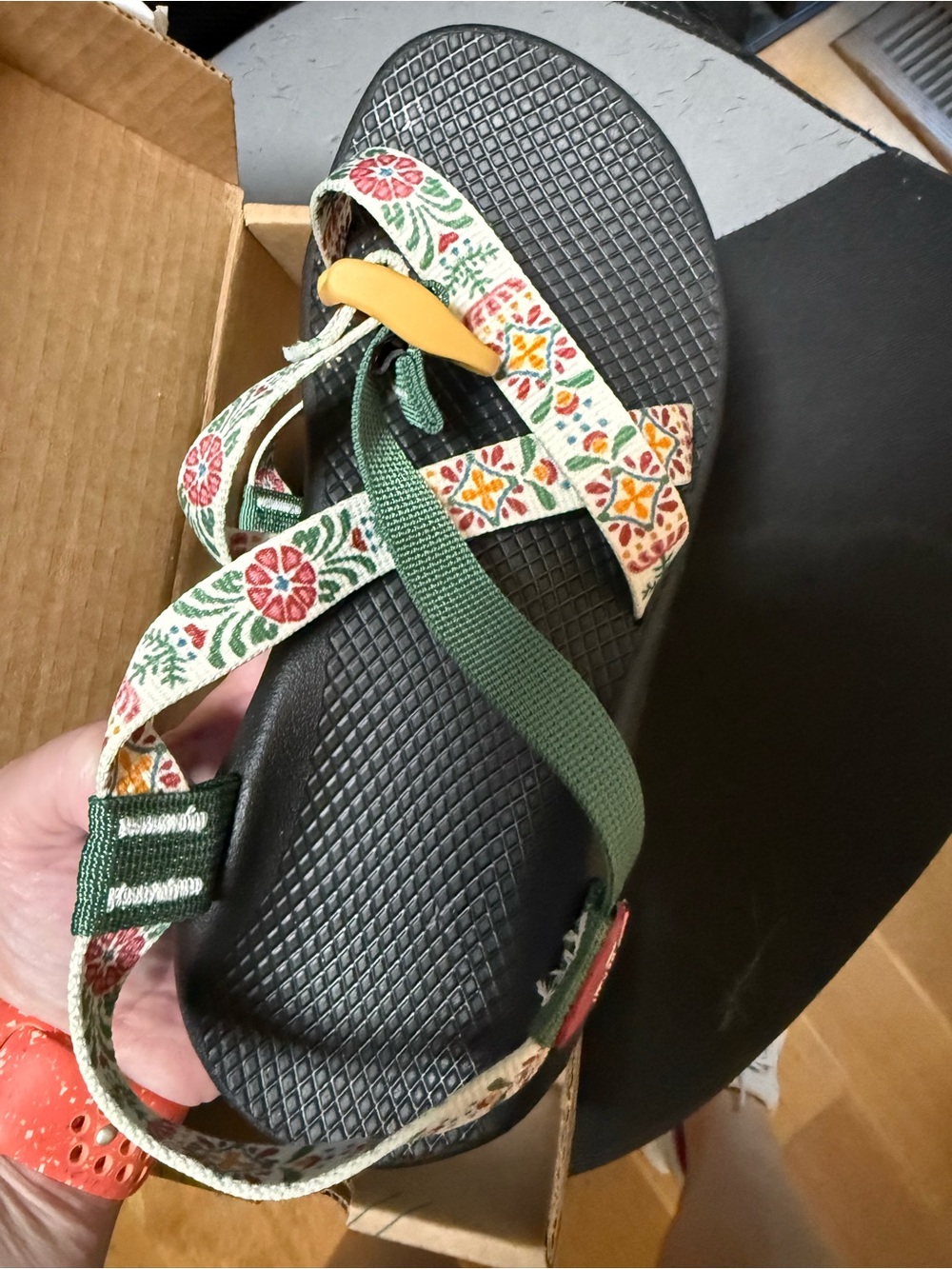 Chaco Folk Flower-8 Wide-Women's Green and Cream Floral Strap Sandal